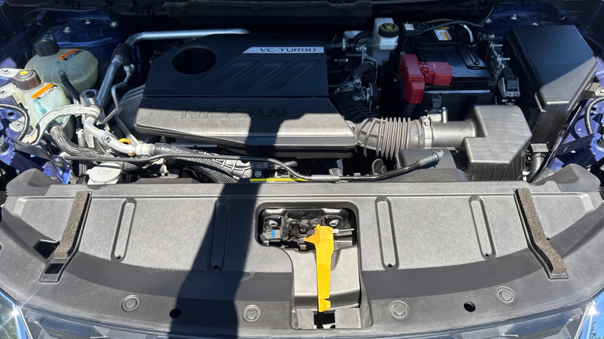 2022 Nissan Rogue SV photo 21