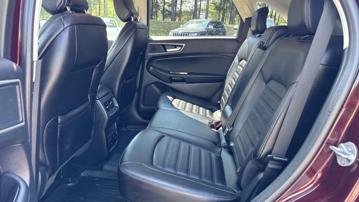 2019 Ford Edge SEL photo 10