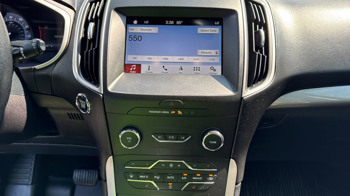 2019 Ford Edge SEL photo 12