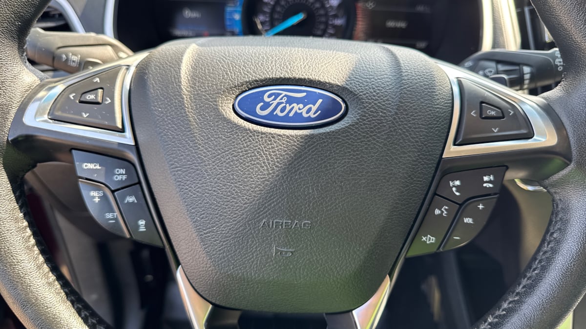 2019 Ford Edge SEL photo 15