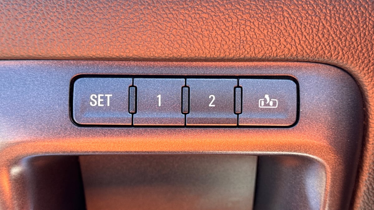 2015 Chevrolet Silverado 2500HD LTZ photo 17