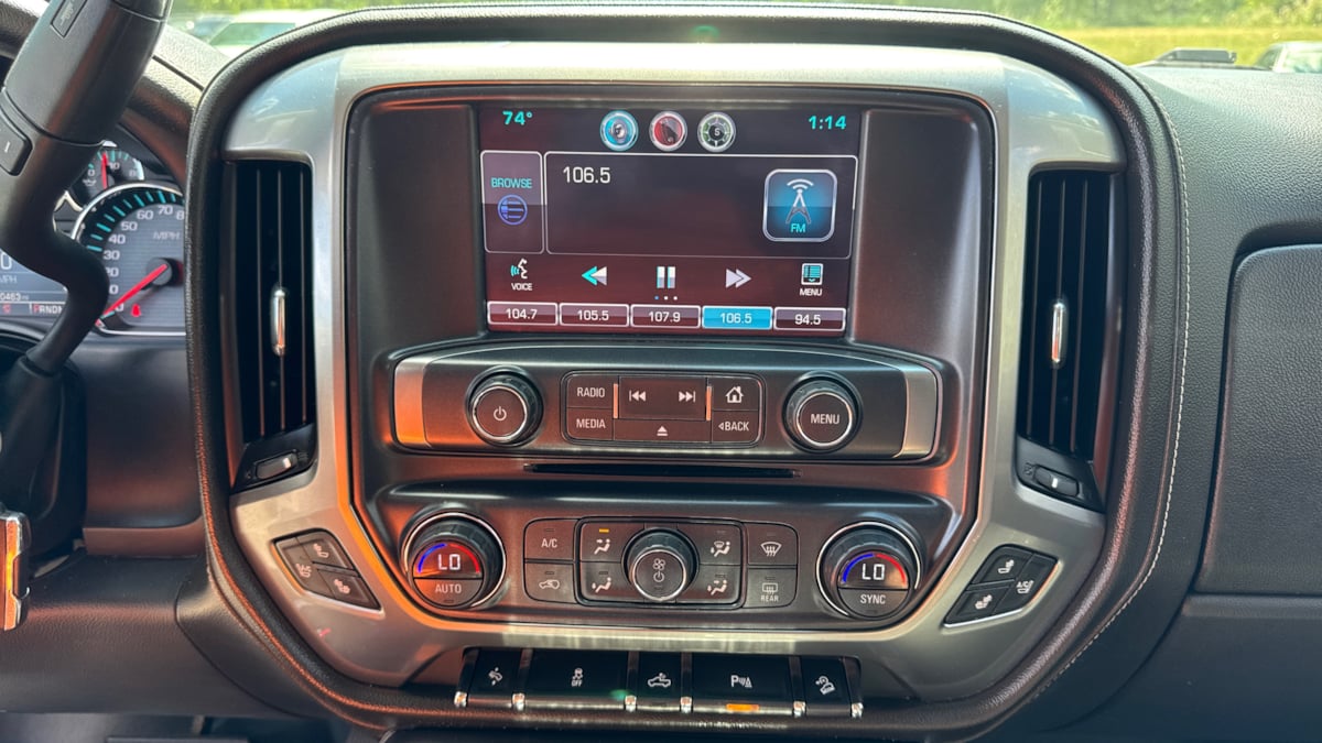2015 Chevrolet Silverado 2500HD LTZ photo 11