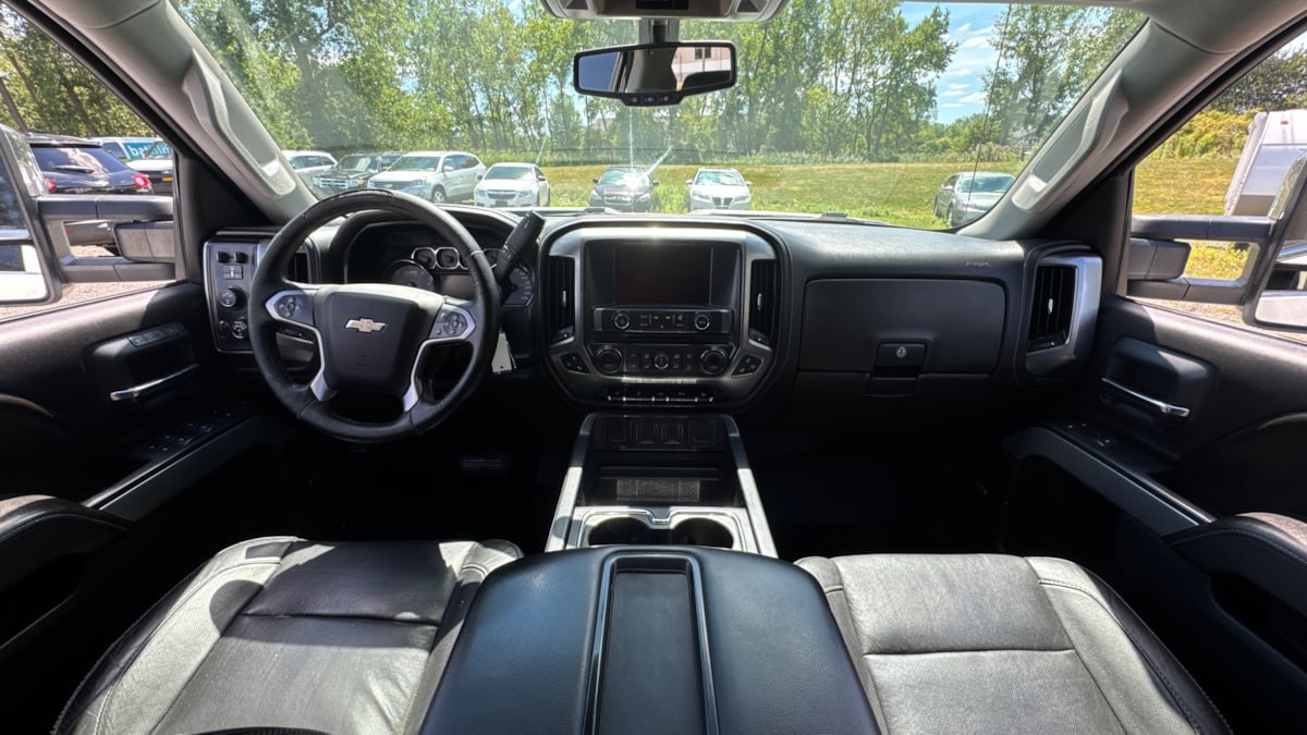 2015 Chevrolet Silverado 2500HD LTZ photo 23
