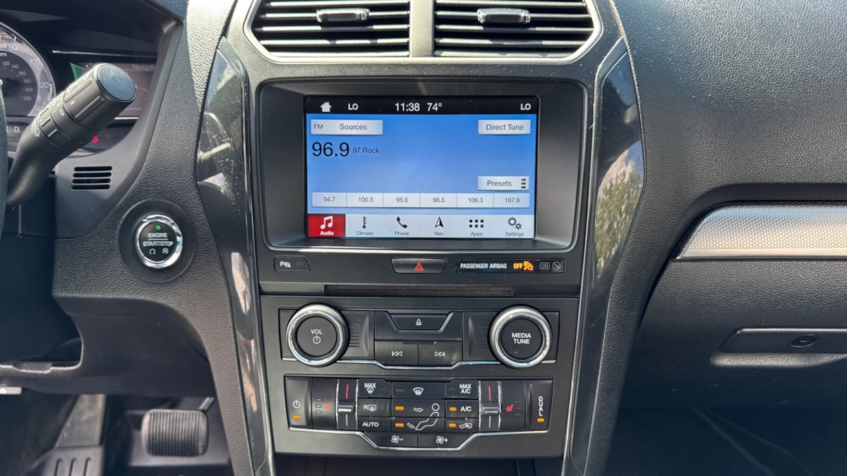 2018 Ford Explorer XLT photo 12
