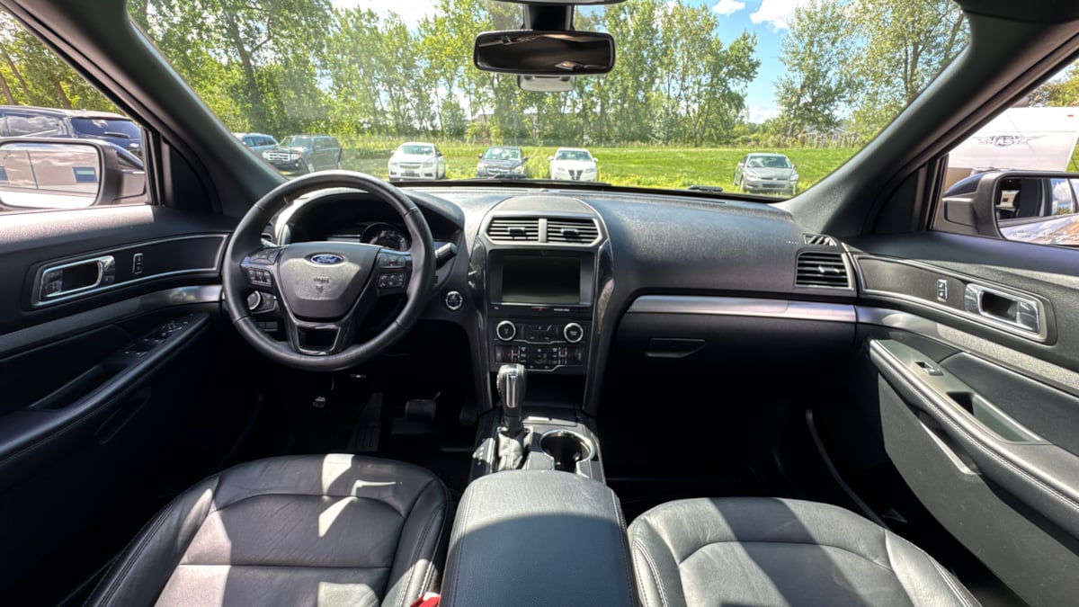 2018 Ford Explorer XLT photo 24