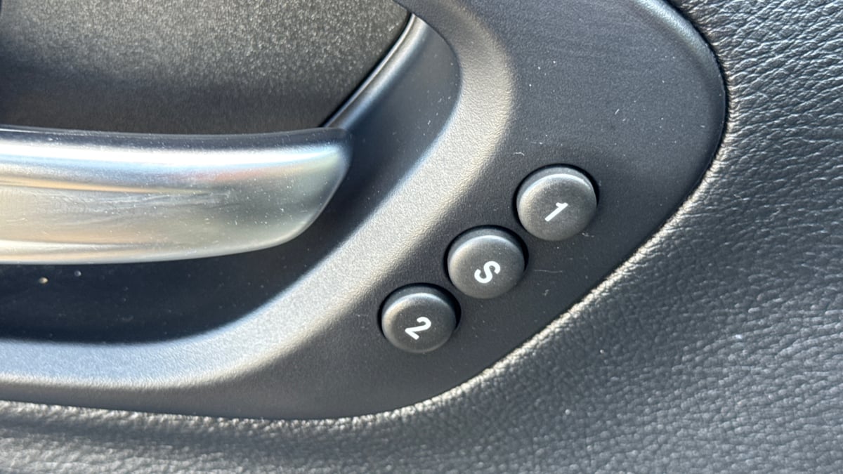 2019 Jeep Cherokee Limited photo 19