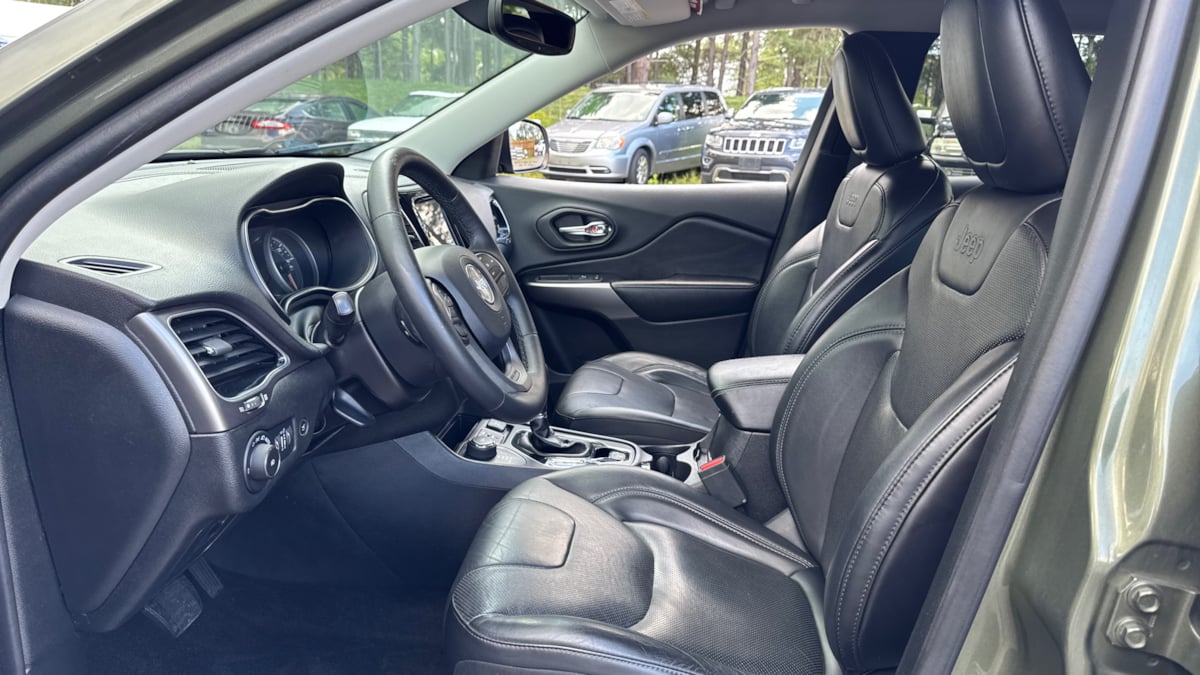 2019 Jeep Cherokee Limited photo 9