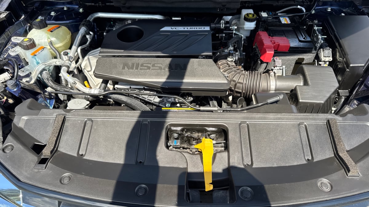 2025 Nissan Rogue SV photo 16