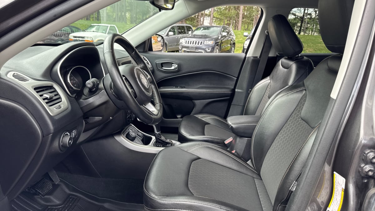 2020 Jeep Compass Latitude photo 9