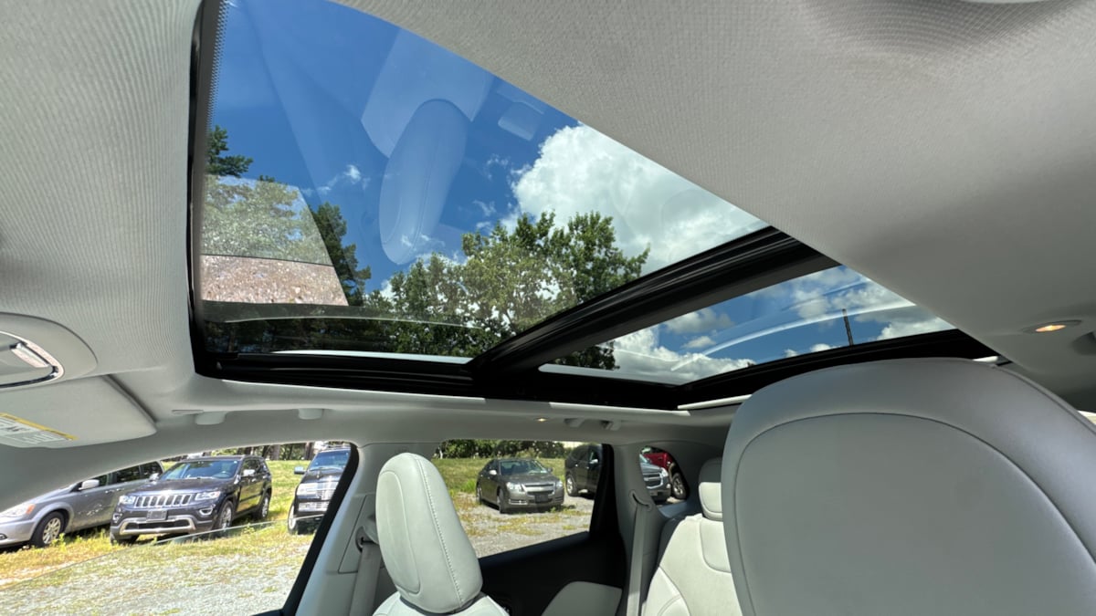 2019 Jeep Cherokee Limited photo 18