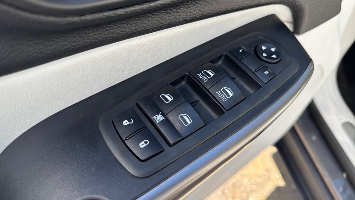 2019 Jeep Cherokee Limited photo 17