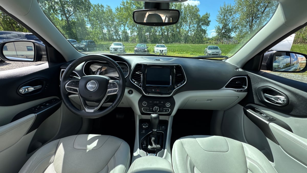 2019 Jeep Cherokee Limited photo 24