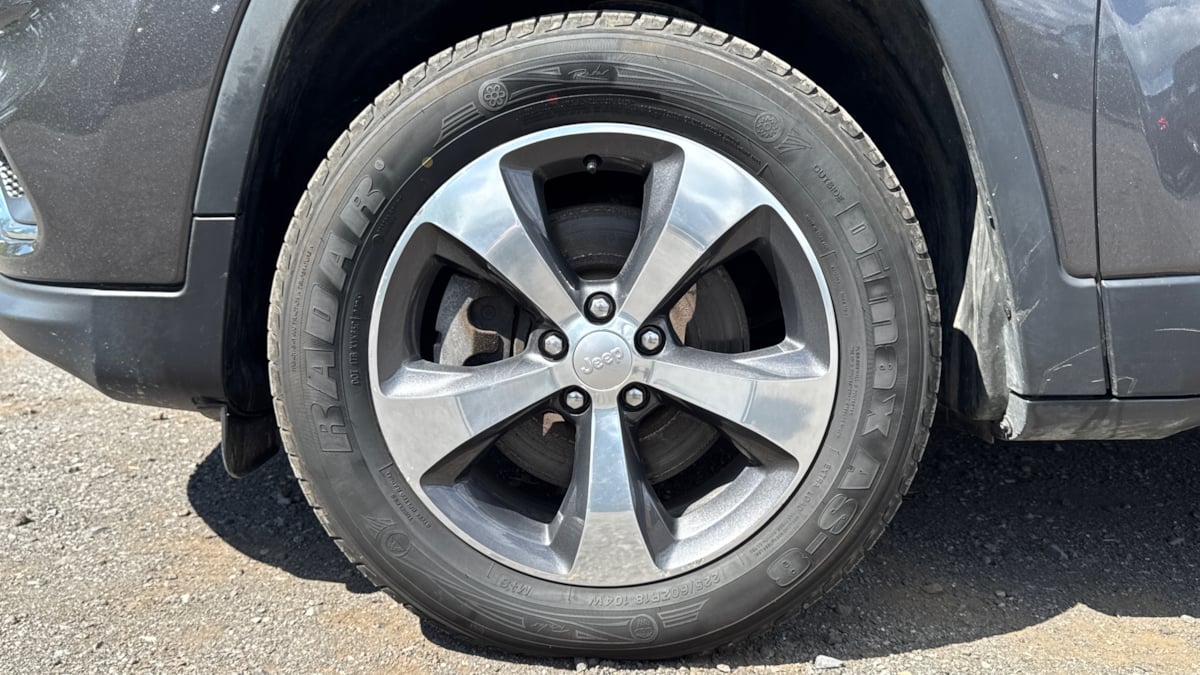 2019 Jeep Cherokee Limited photo 22