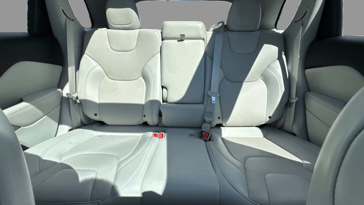 2019 Jeep Cherokee Limited photo 12