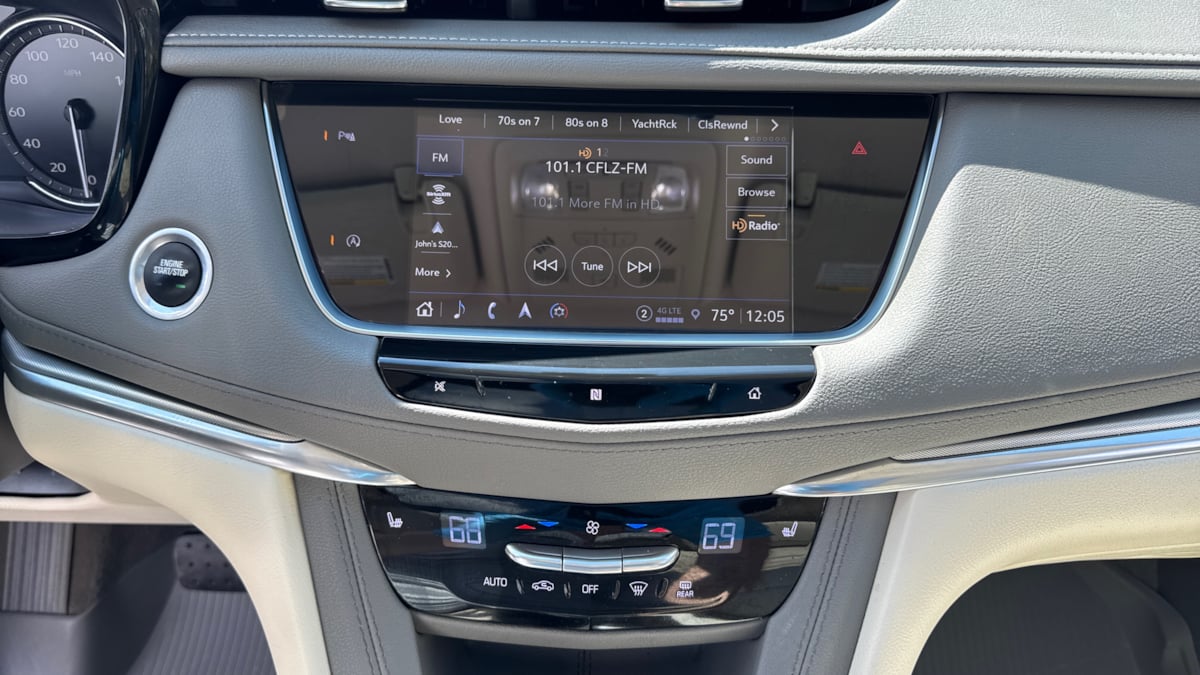 2021 Cadillac XT5 Premium Luxury photo 11