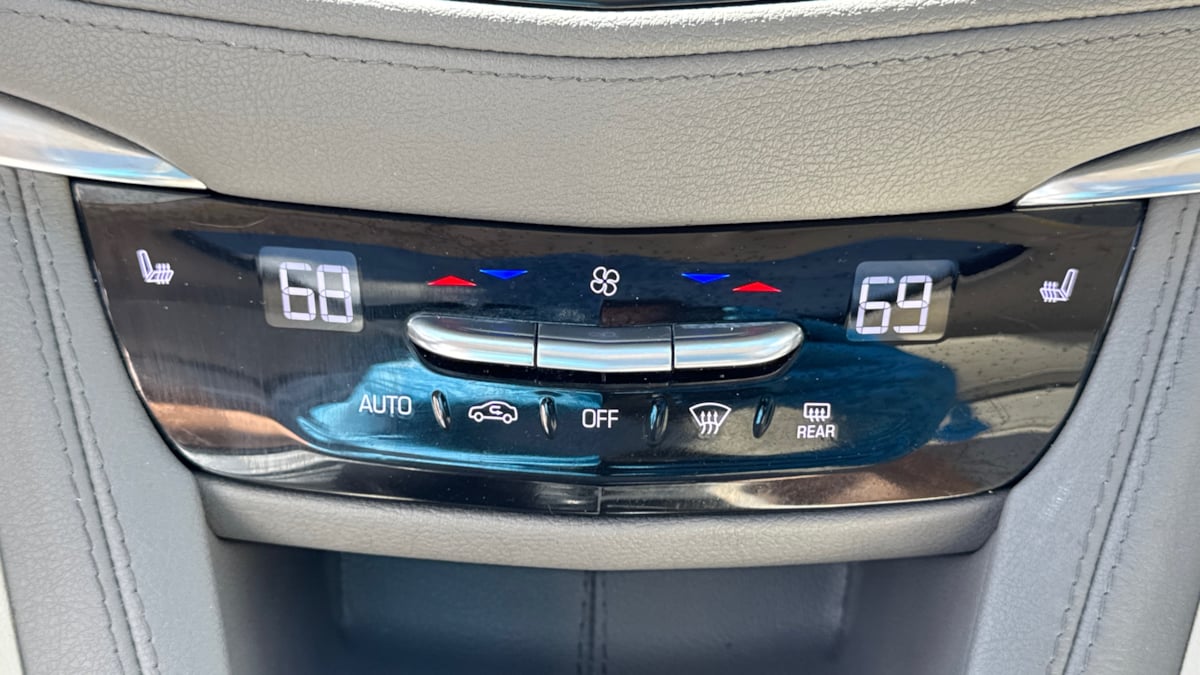 2021 Cadillac XT5 Premium Luxury photo 25