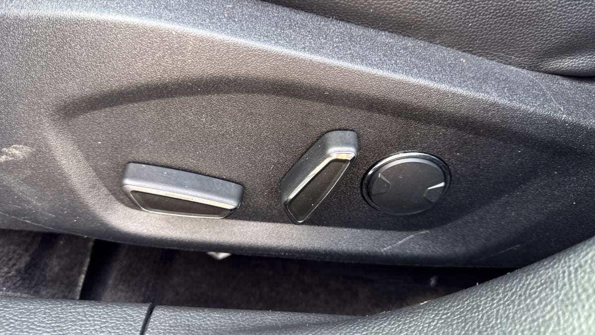 2018 Ford Fusion SE photo 16