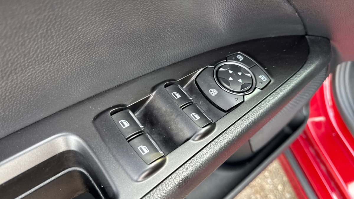 2018 Ford Fusion SE photo 17