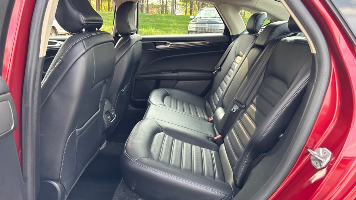 2018 Ford Fusion SE photo 10