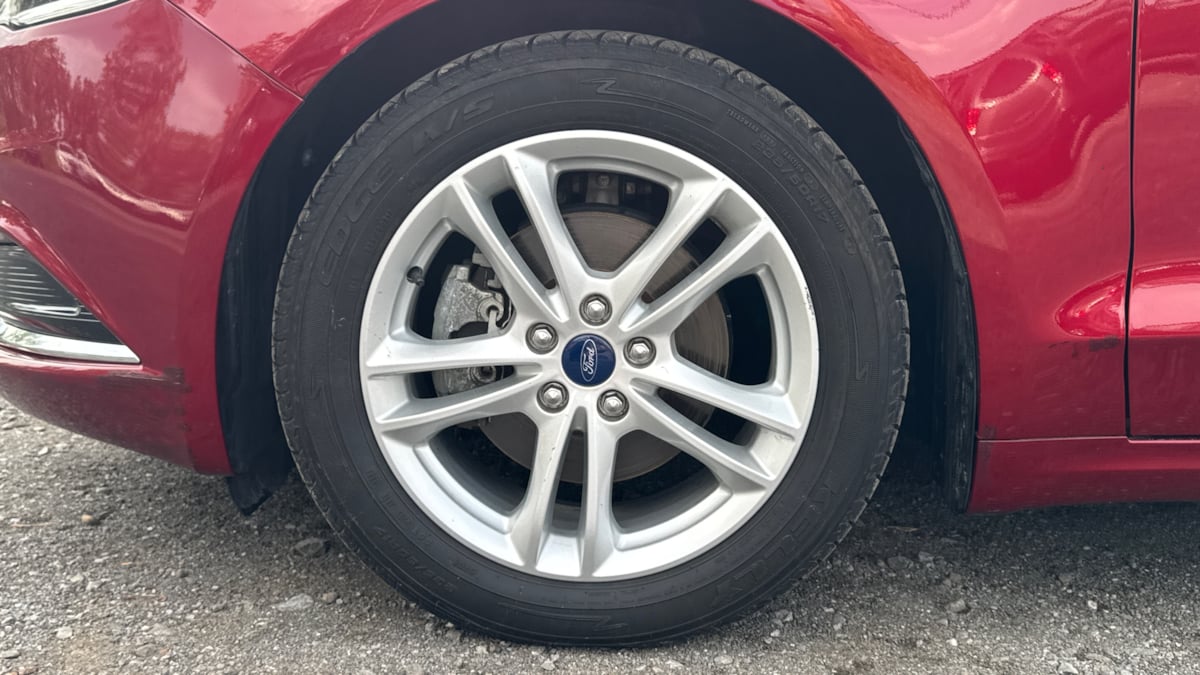2018 Ford Fusion SE photo 21