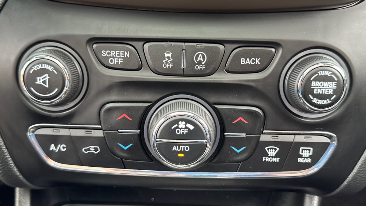 2018 Jeep Cherokee Limited photo 27