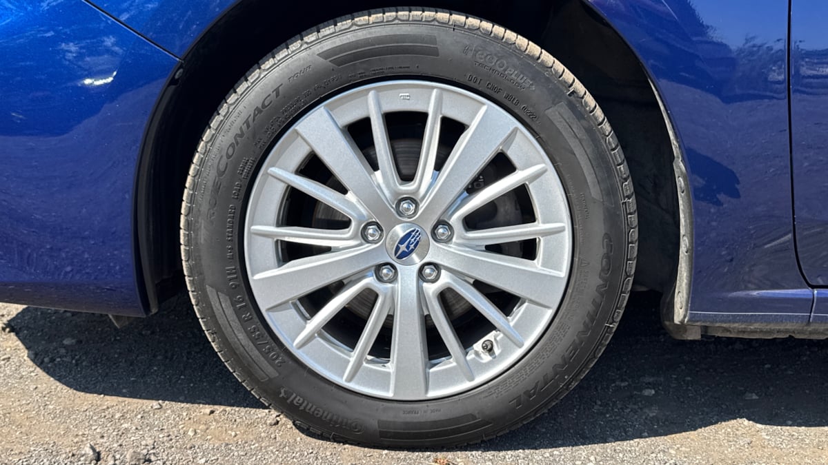 2018 Subaru Impreza Premium photo 19