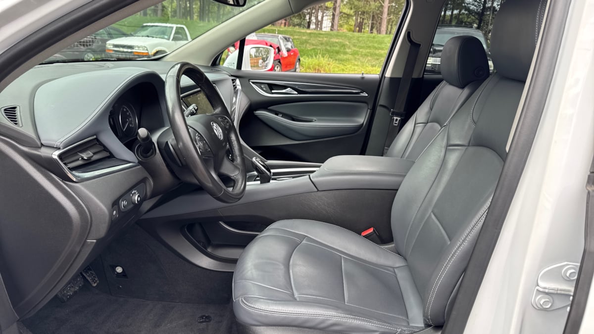 2019 Buick Enclave Essence photo 9