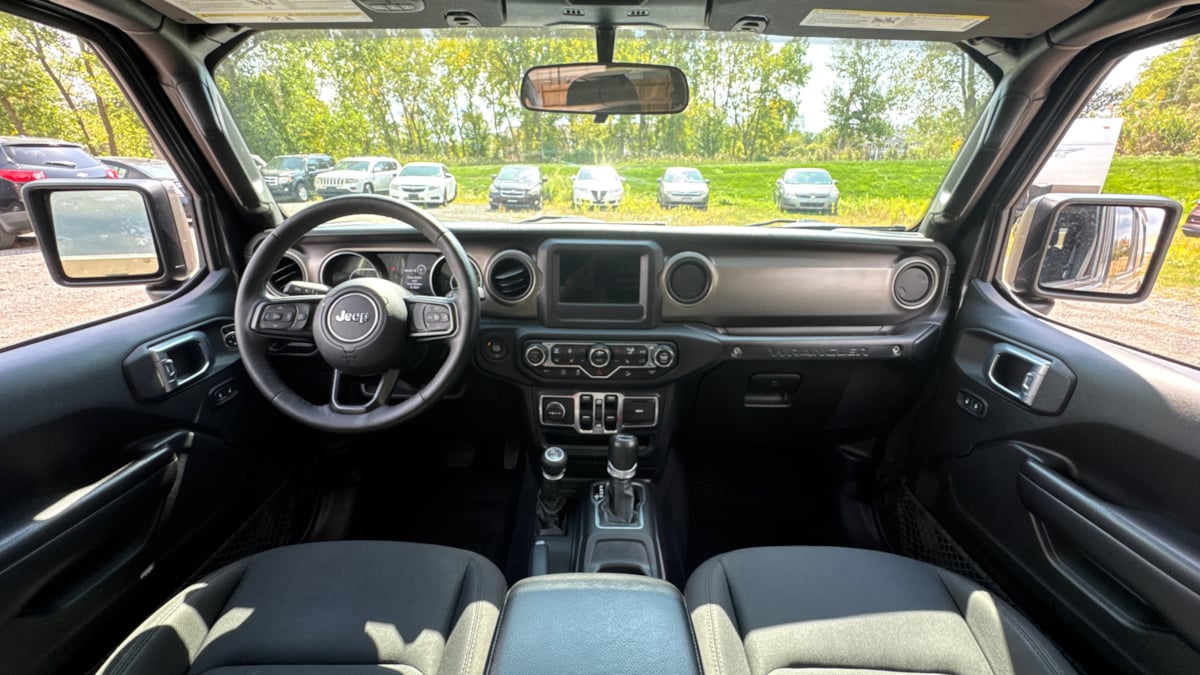 2018 Jeep Wrangler Unlimited Sport S photo 19