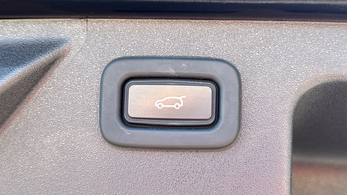 2020 Land Rover Discovery Sport S photo 23