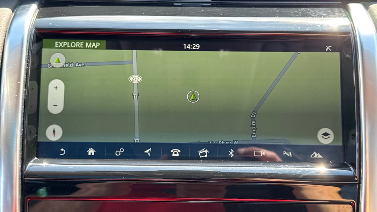 2020 Land Rover Discovery Sport S photo 25