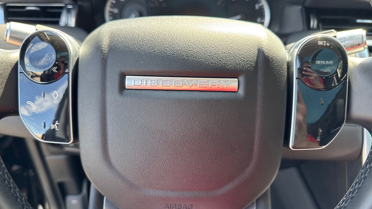 2020 Land Rover Discovery Sport S photo 15