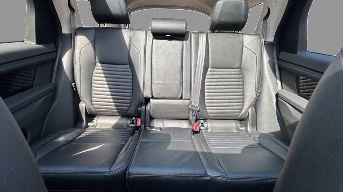 2020 Land Rover Discovery Sport S photo 13