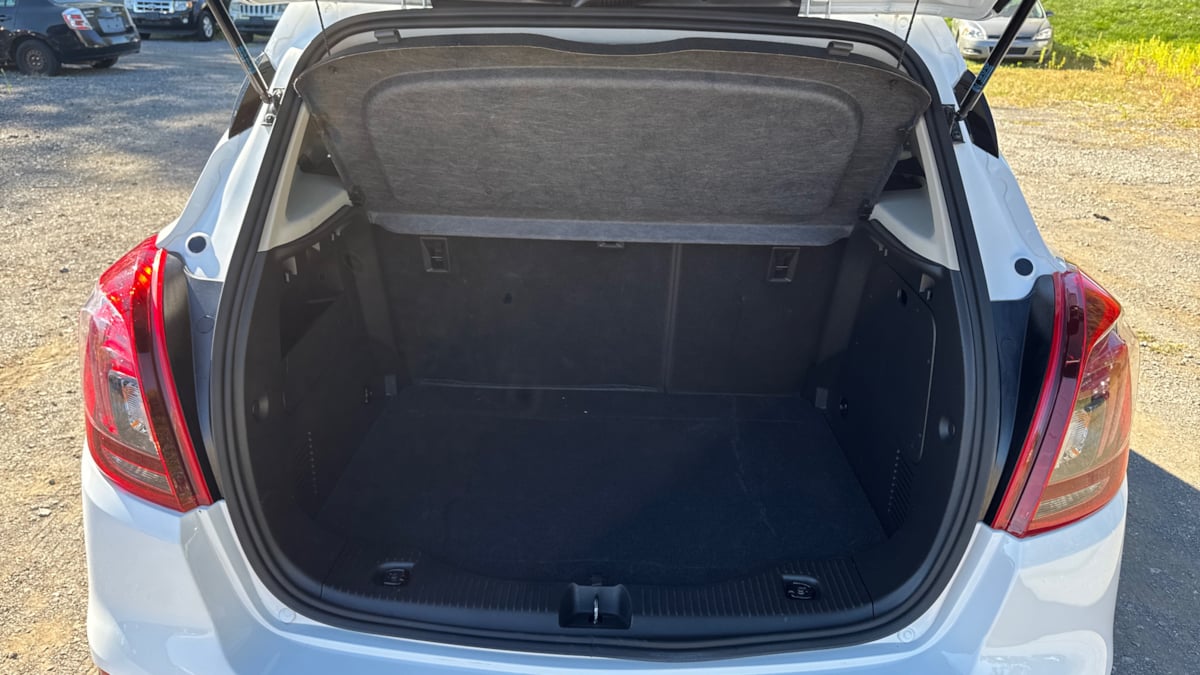 2020 Buick Encore Preferred photo 11