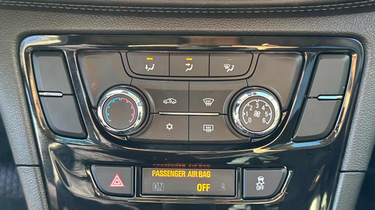 2020 Buick Encore Preferred photo 23