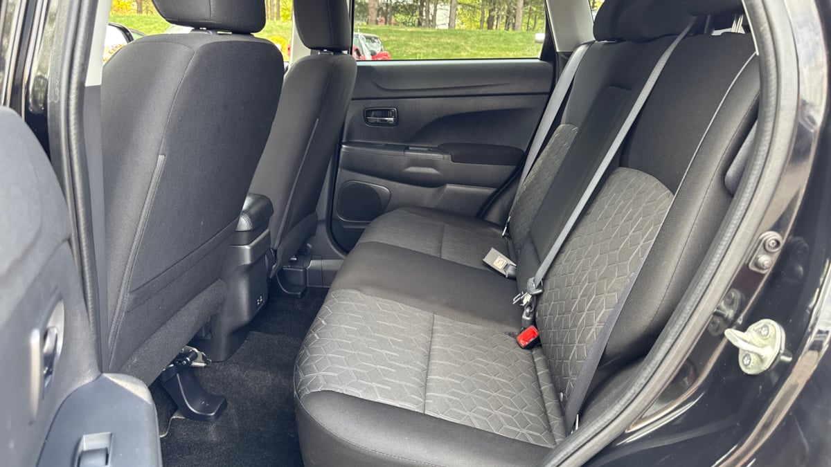 2022 Mitsubishi Outlander Sport LE photo 9