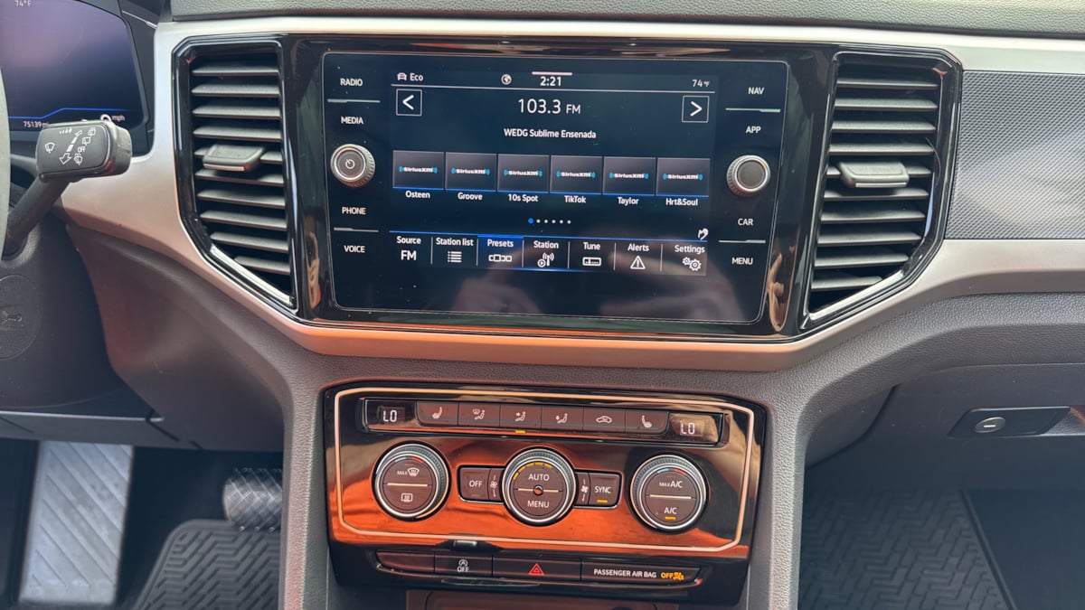 2021 Volkswagen Atlas Cross Sport SEL photo 12
