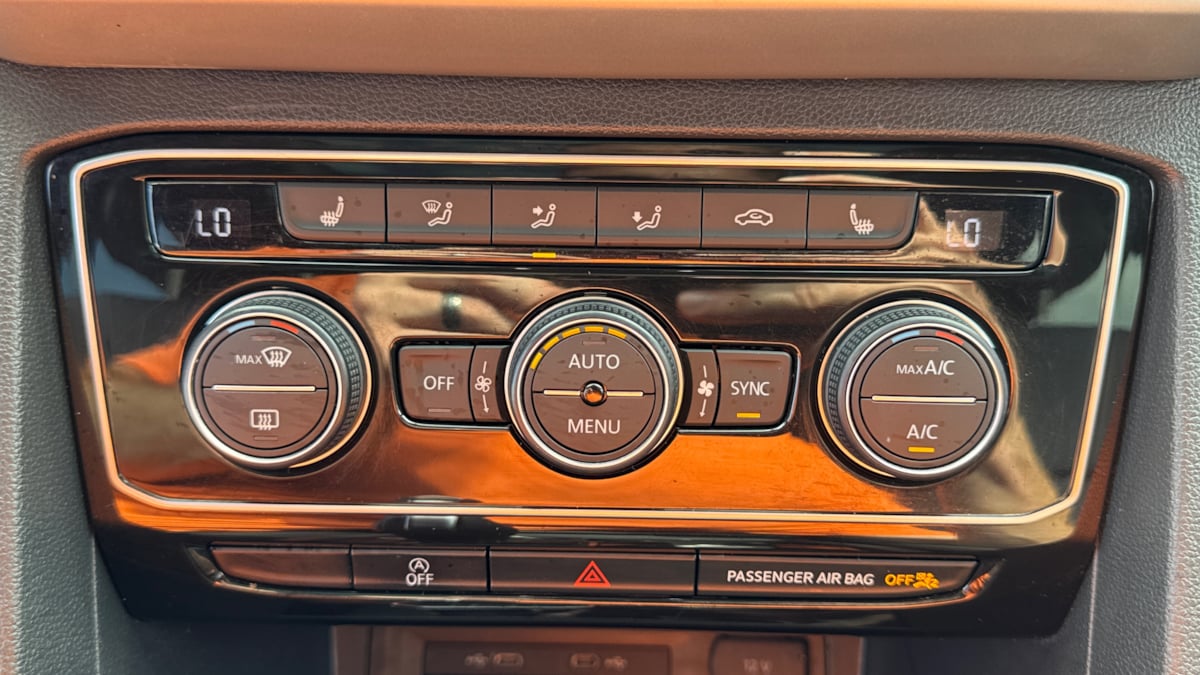 2021 Volkswagen Atlas Cross Sport SEL photo 26