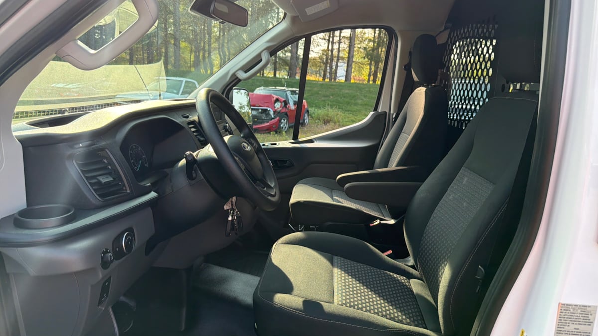 2023 Ford Transit Cargo Van photo 9