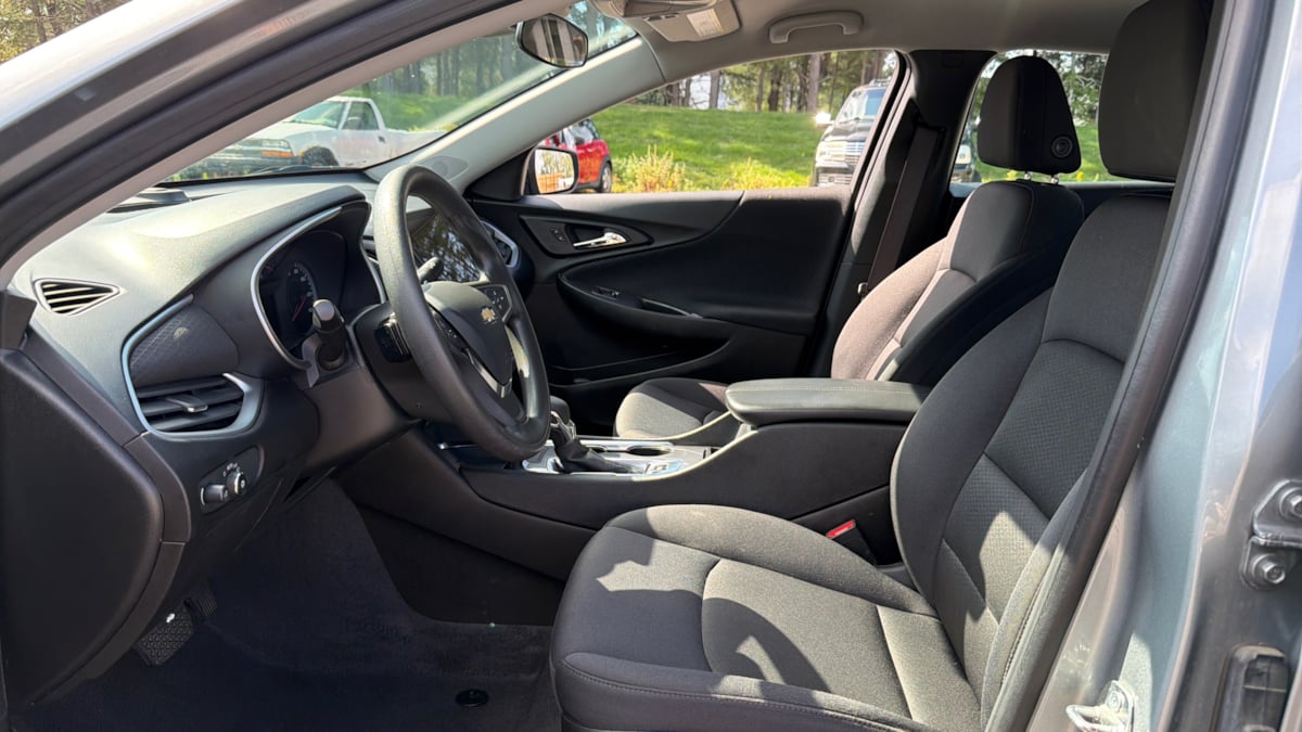 2023 Chevrolet Malibu 1LT photo 9