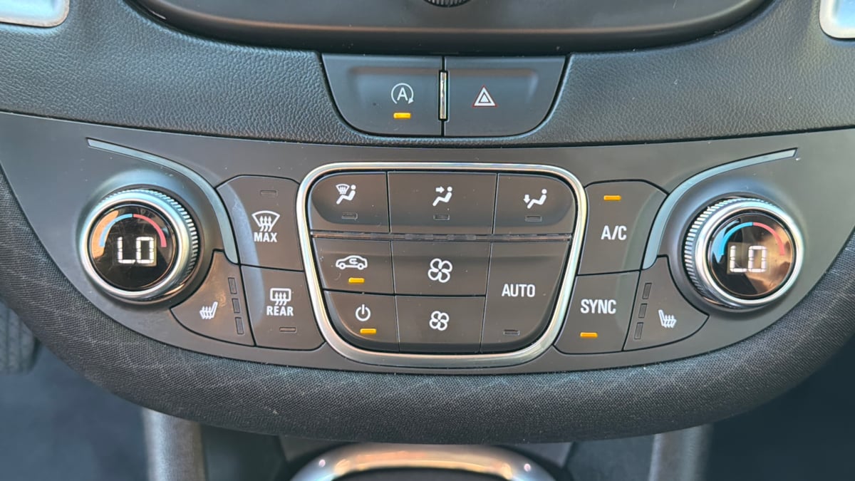 2023 Chevrolet Malibu 1LT photo 25