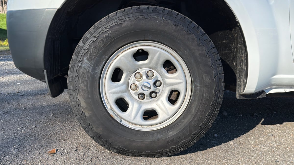 2015 Nissan Frontier S photo 17