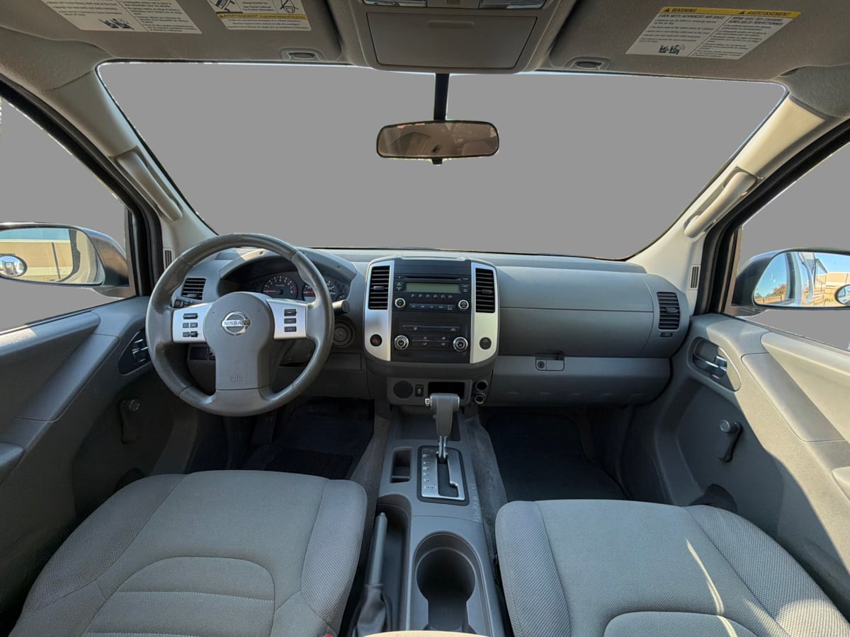 2015 Nissan Frontier S photo 14