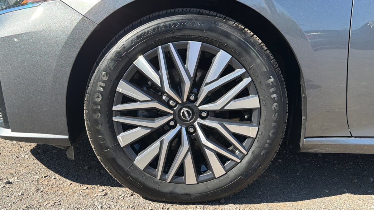 2024 Nissan Altima 2.5 SV photo 20