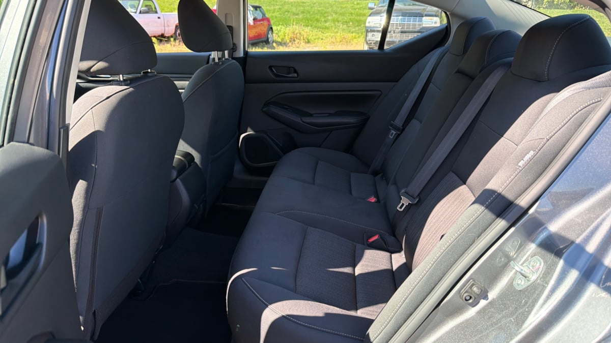 2024 Nissan Altima 2.5 SV photo 10