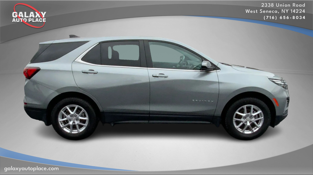 2023 Chevrolet Equinox LT photo 3