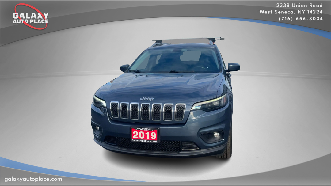 2019 Jeep Cherokee Latitude photo 2