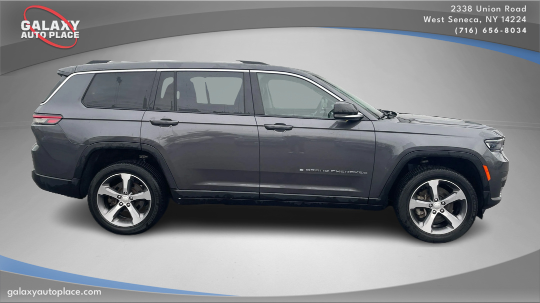 2023 Jeep Grand Cherokee Limited photo 3