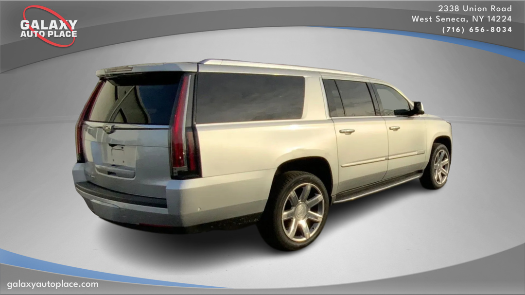 2020 Cadillac Escalade ESV Luxury photo 2