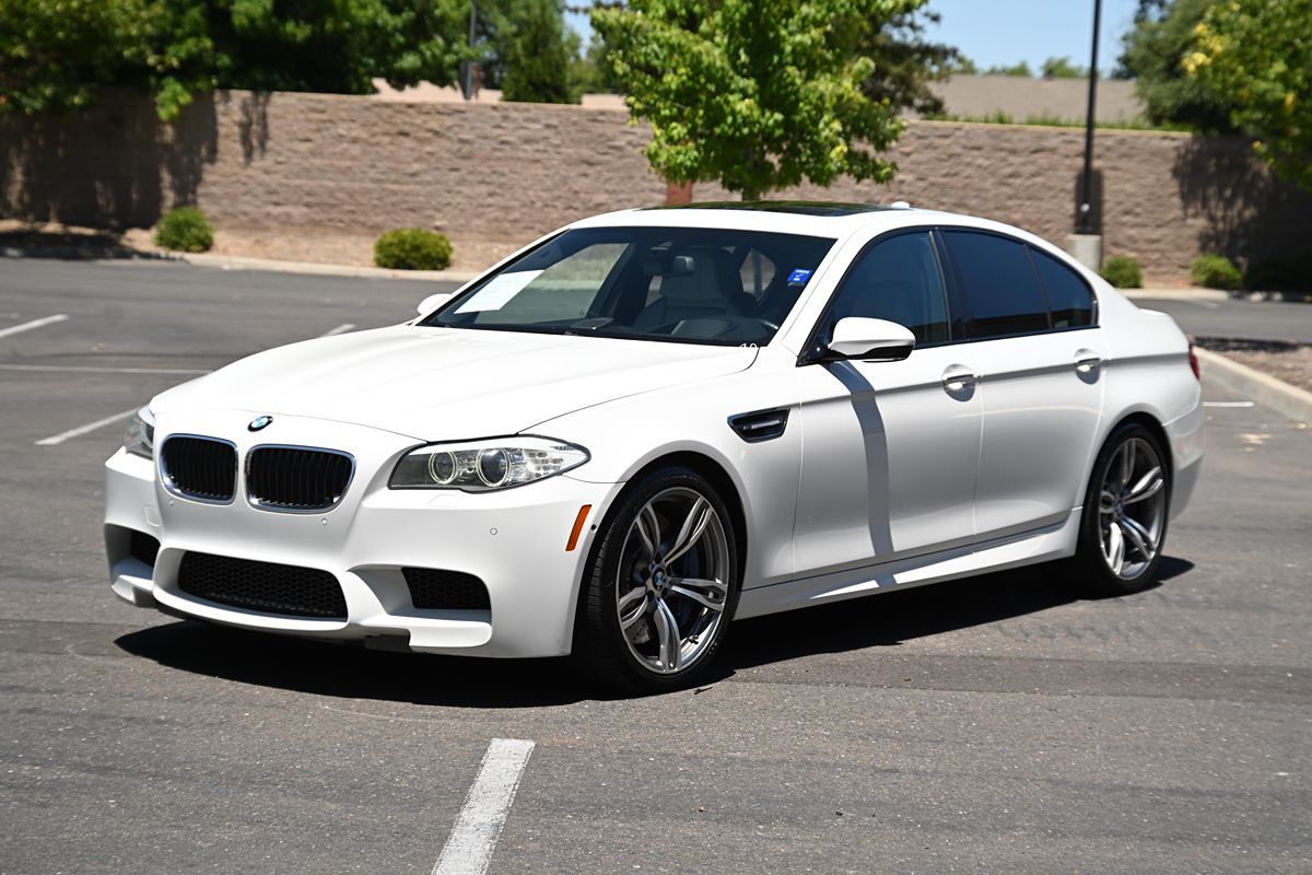 2013 Bmw M5 5 Sedan photo 3
