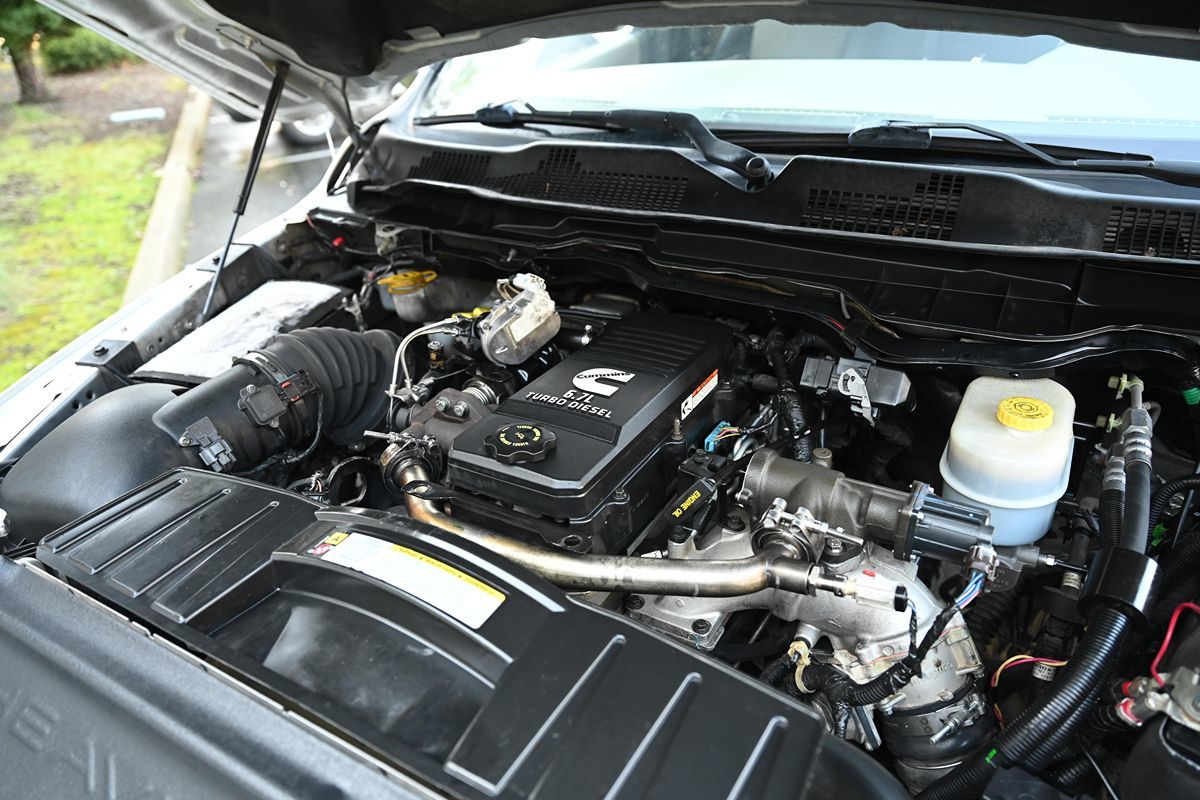2012 RAM Ram 3500 Pickup SLT - Photo 10